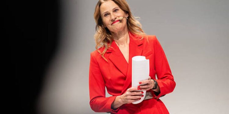 katrin müller-hohenstein